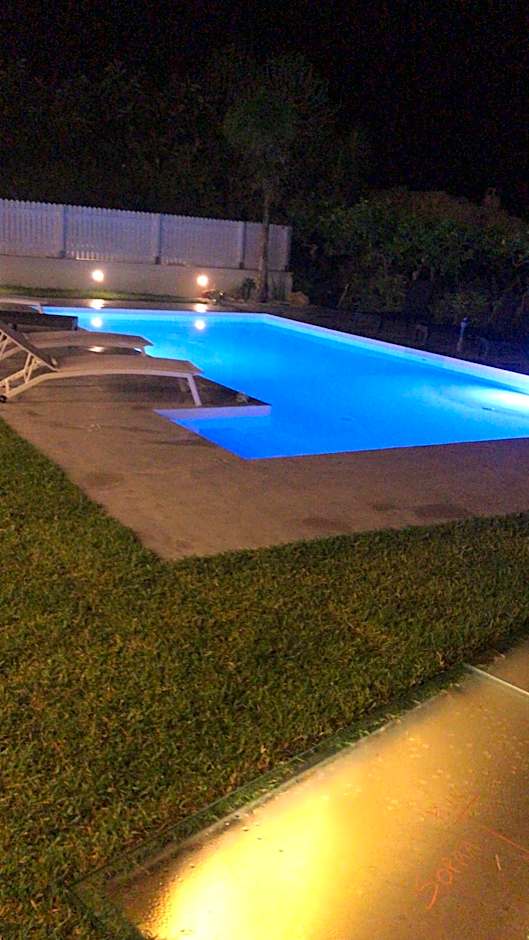 Villa White Luxury Residence