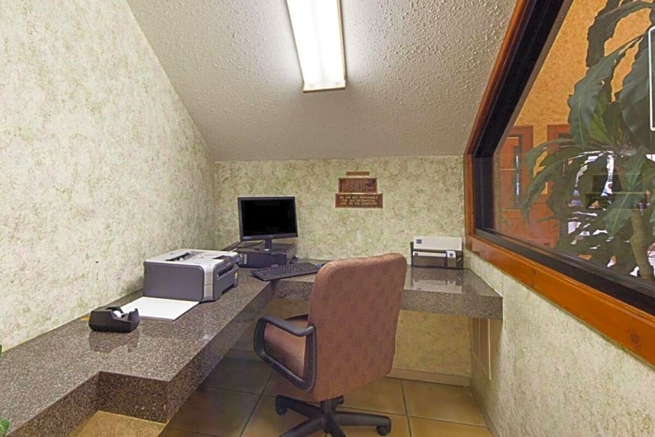 Shary Inn and Suites