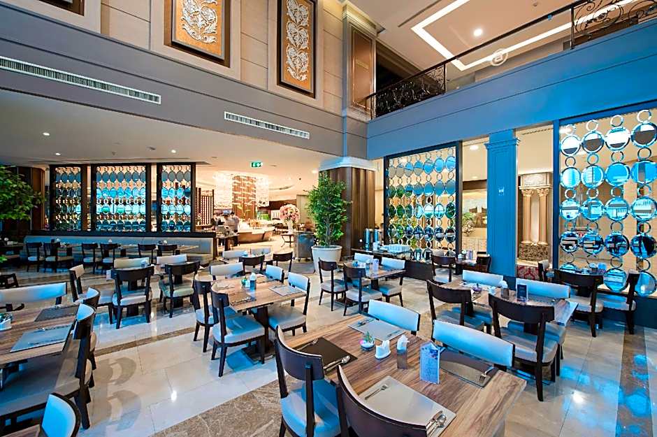 The Berkeley Hotel Pratunam (SHA Plus)