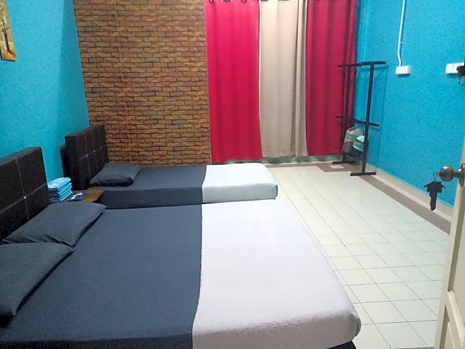 KUALA BESUT JETTY BUDGET HOTEL AIN - In front of Kuala Besut Jetty