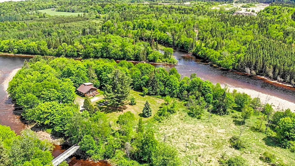 Riverside Cabin, Fishing, and Relaxation