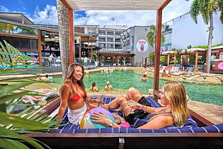 Gilligan's Hotel & Resort Cairns
