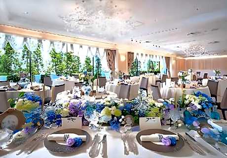 Standard Twin Room with Swimming Pool & Fitness Center Access - Premium Floor - Non-Smoking (9th Floor)
