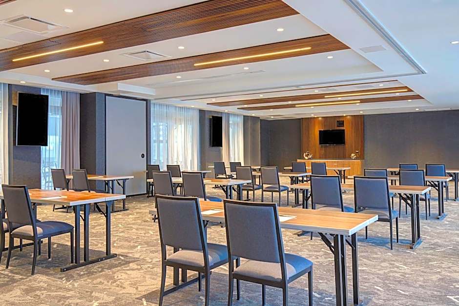 Hampton Inn By Hilton Montreal Downtown, Qc