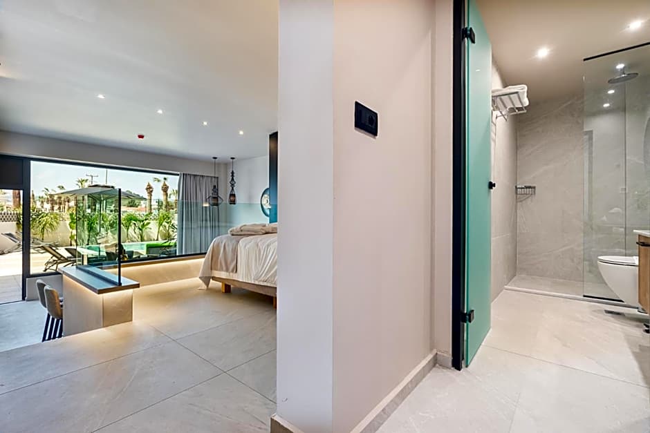 Pathos SeaSide Suites