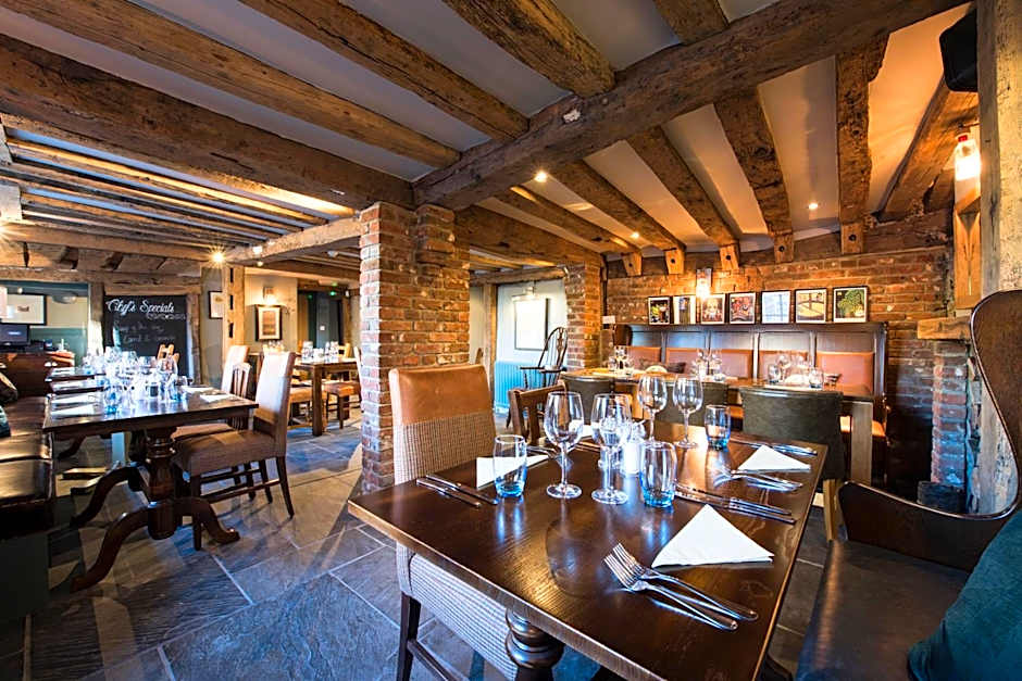 The Ostrich Inn Colnbrook London Heathrow