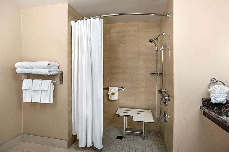 DoubleTree by Hilton San Bernardino