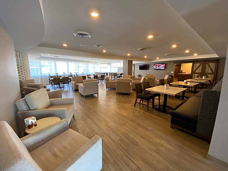 Clarion Pointe University/Expo