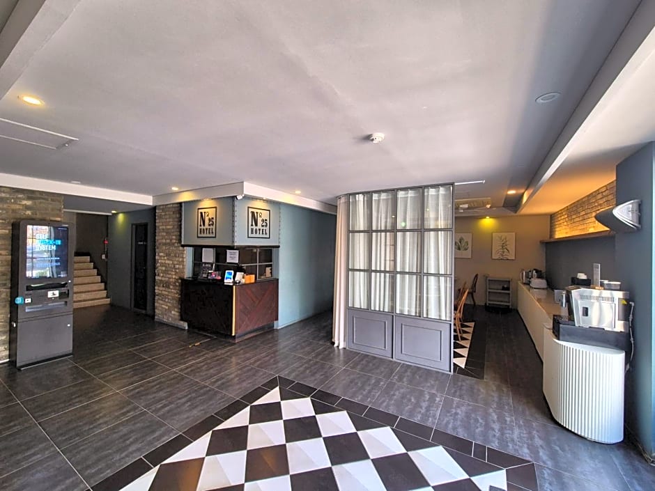 No. 25 Hotel Myeongji Oceanc City Business