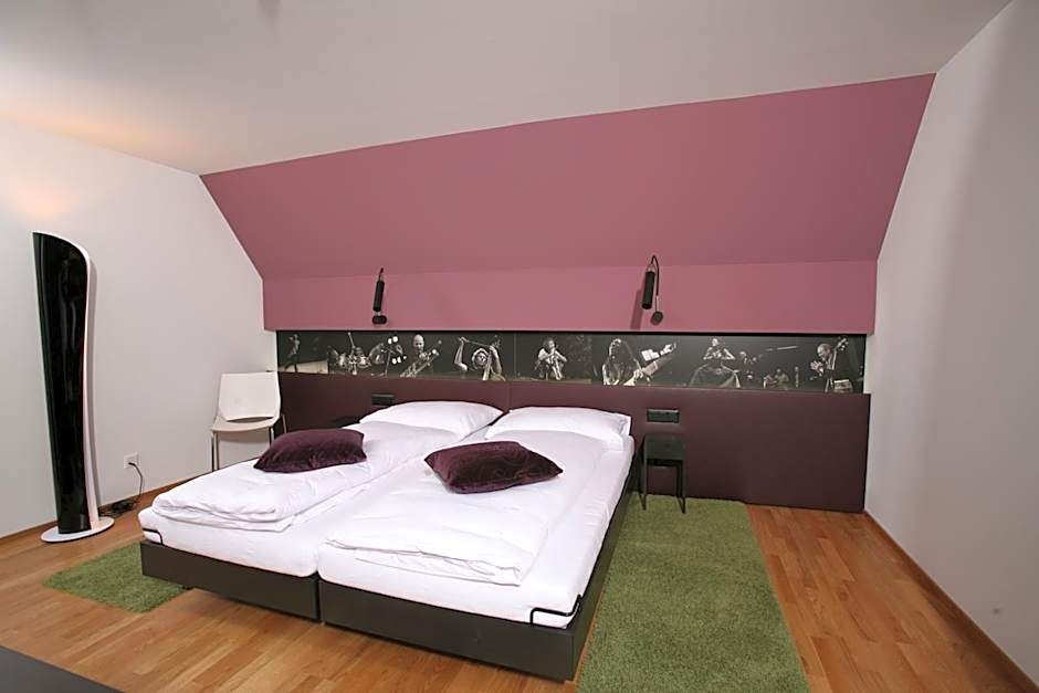 HOTEL & RESTAURANT Mohren