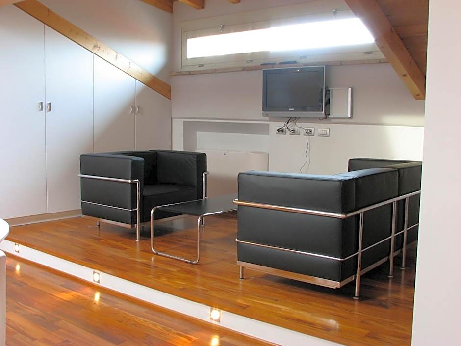 Parizzi Suites & Restaurant