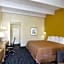 Howard Johnson by Wyndham Newburgh