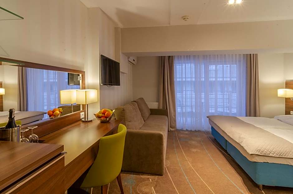 HolidayHomePL Aparthotel z balkonem przy plaży