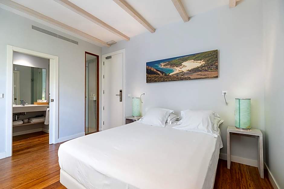 Aristoy - by Grupo Tribu