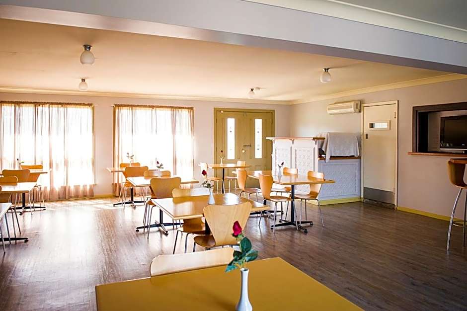 Cherry Blossom Motor Inn