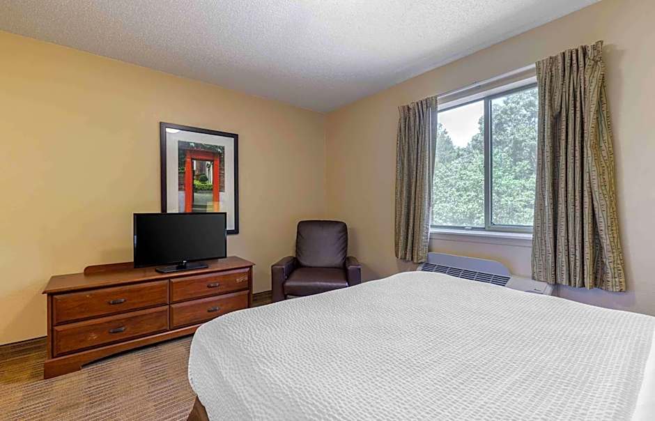 Studio 6 Suites Greenville, SC - Haywood Mall