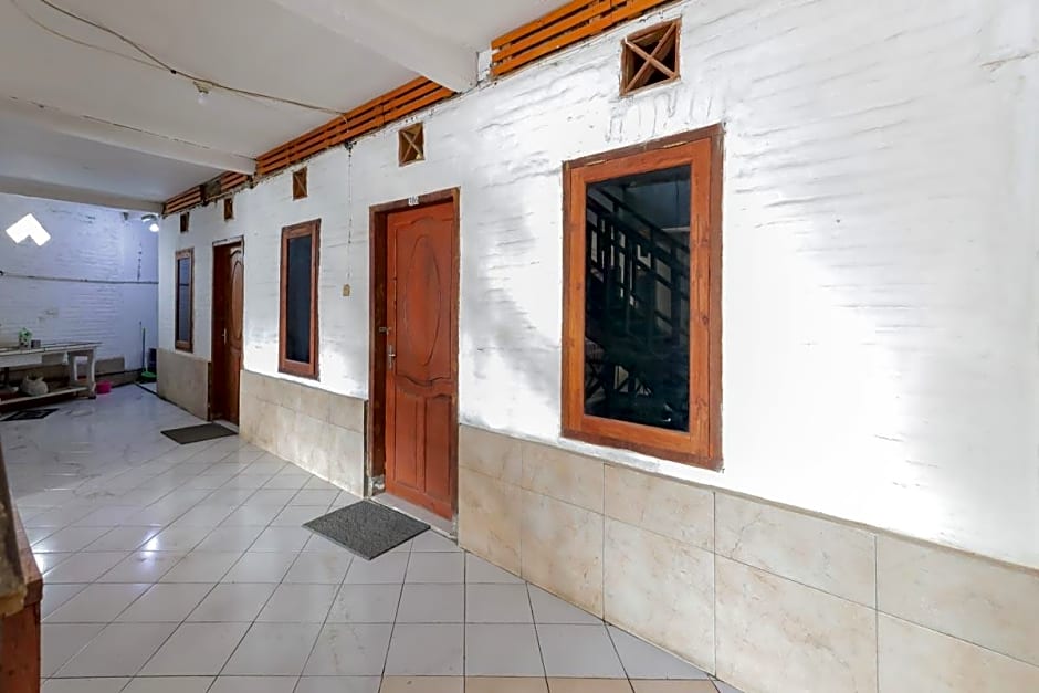 Reddoorz Near Brawijaya University 2 – Malang, ID
