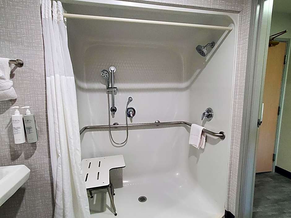 Hampton Inn By Hilton Olathe