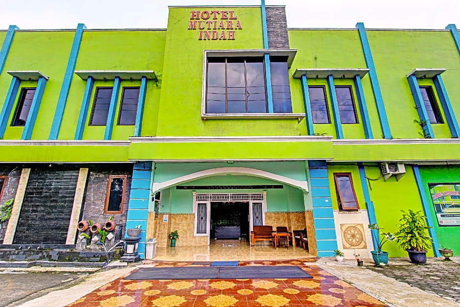 SPOT ON 92445 Mutiara Indah Hotel