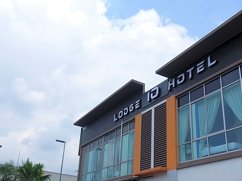 Lodge 10 Hotel