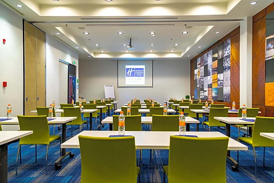 Holiday Inn Express And Suites Ensenada Centro By IHG