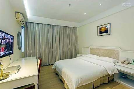Business King Room