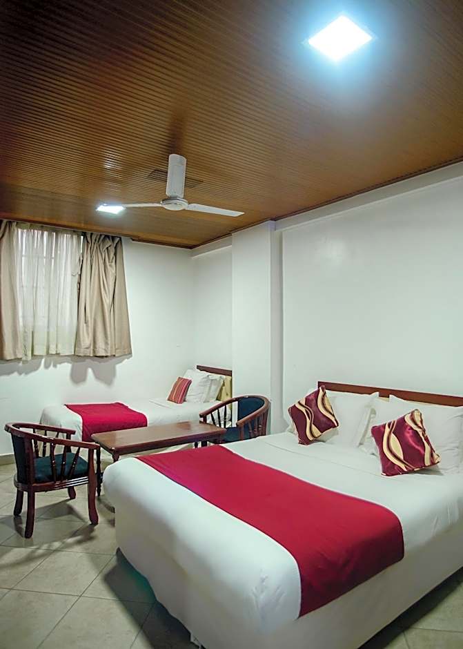 Diamond Plaza Apartments