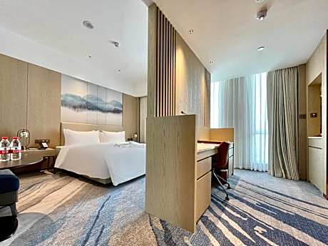 Deluxe King Bed Room