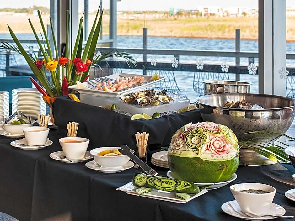 Mercure Sunshine Coast Kawana Waters