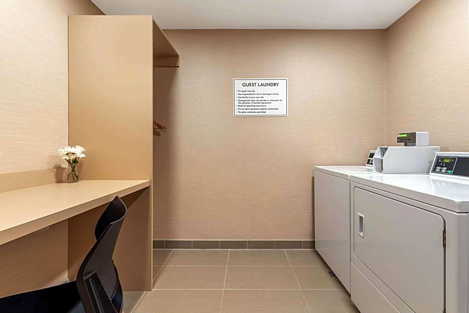 Comfort Inn & Suites near Route 66