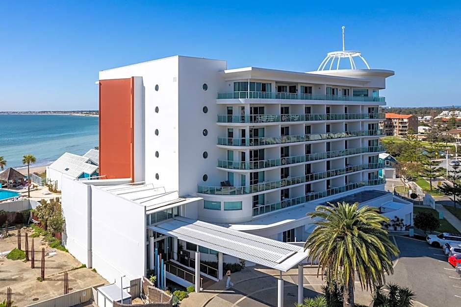 Mandurah Resort by the Beach
