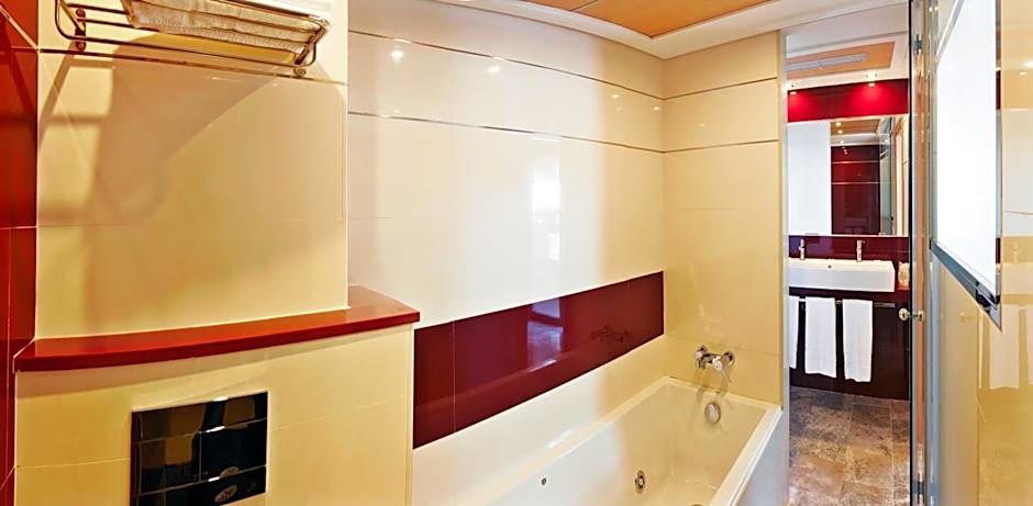 MLL Mediterranean Bay - Adults Only