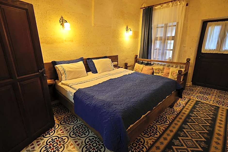 Demisos Caves Hotel
