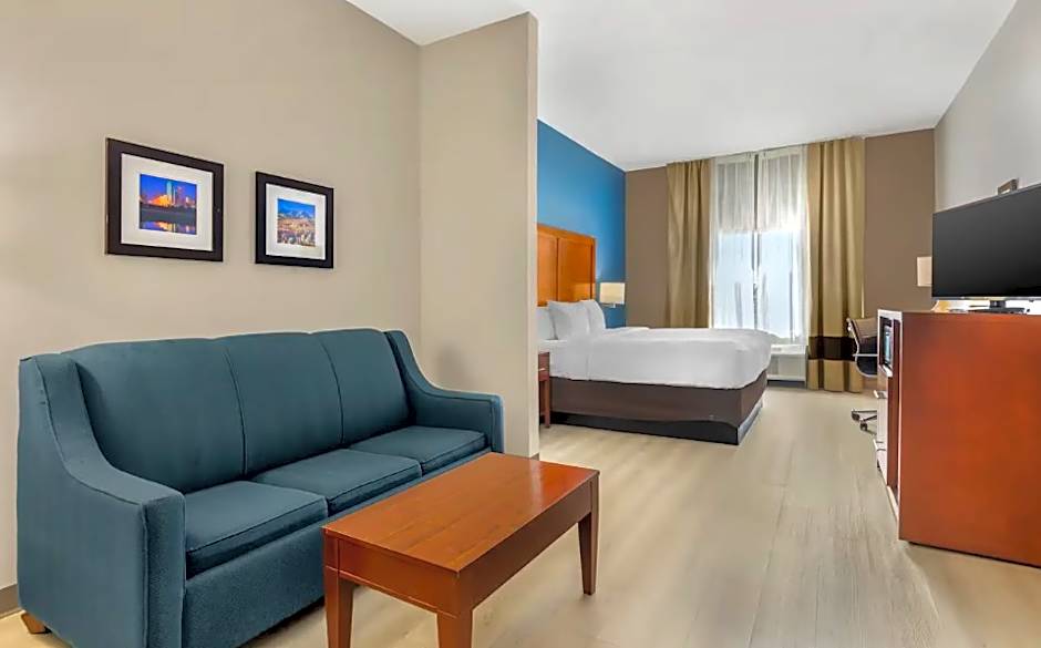 Photo 1 of 2 of 1 King Bed Suite, Accessible
