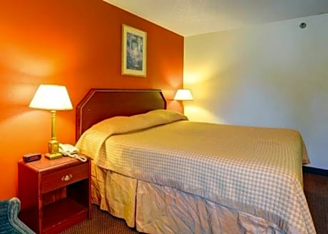 Queen Room - Disability Access/Non-Smoking