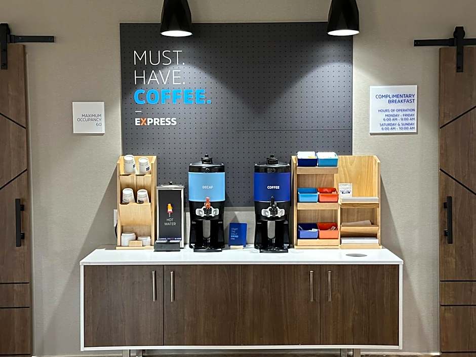 Holiday Inn Express & Suites Eden Prairie  Minneapolis By IHG