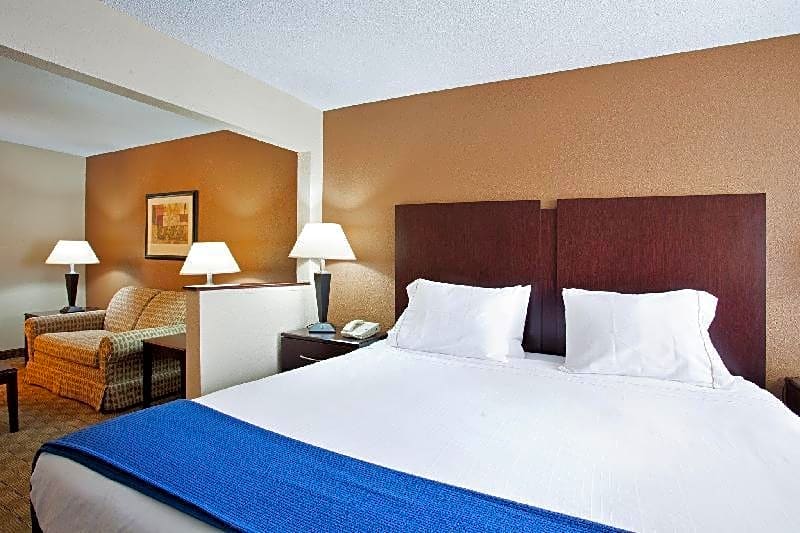 Holiday Inn Express Tuscola