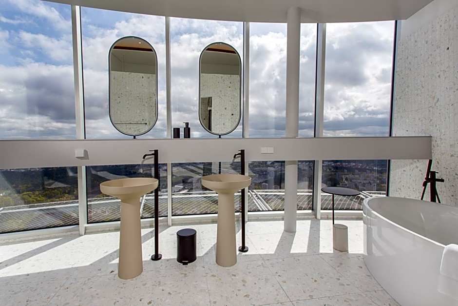 Vilnius TV Tower Apartments DEBESYS