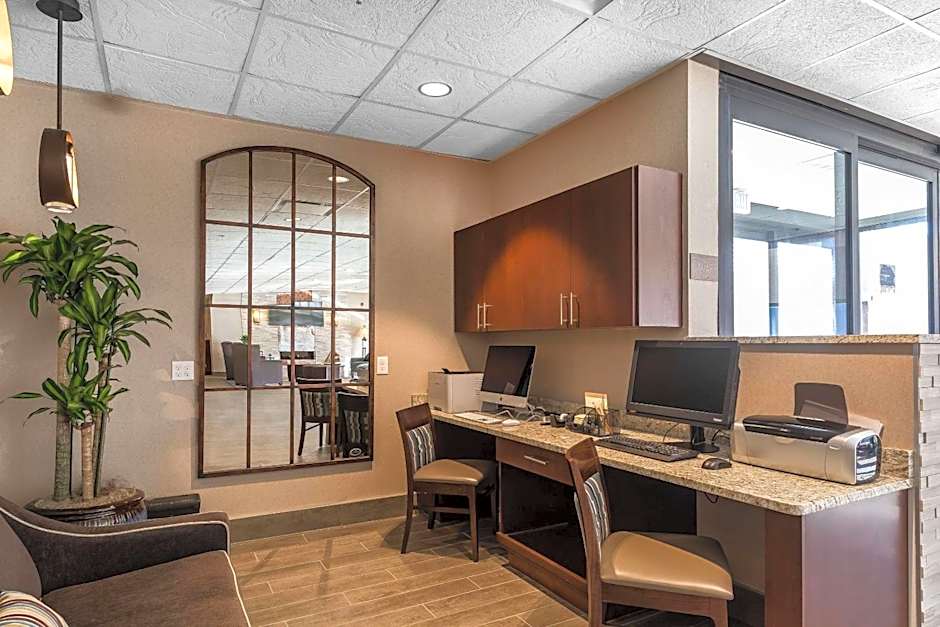 Comfort Inn Bay City - Riverfront