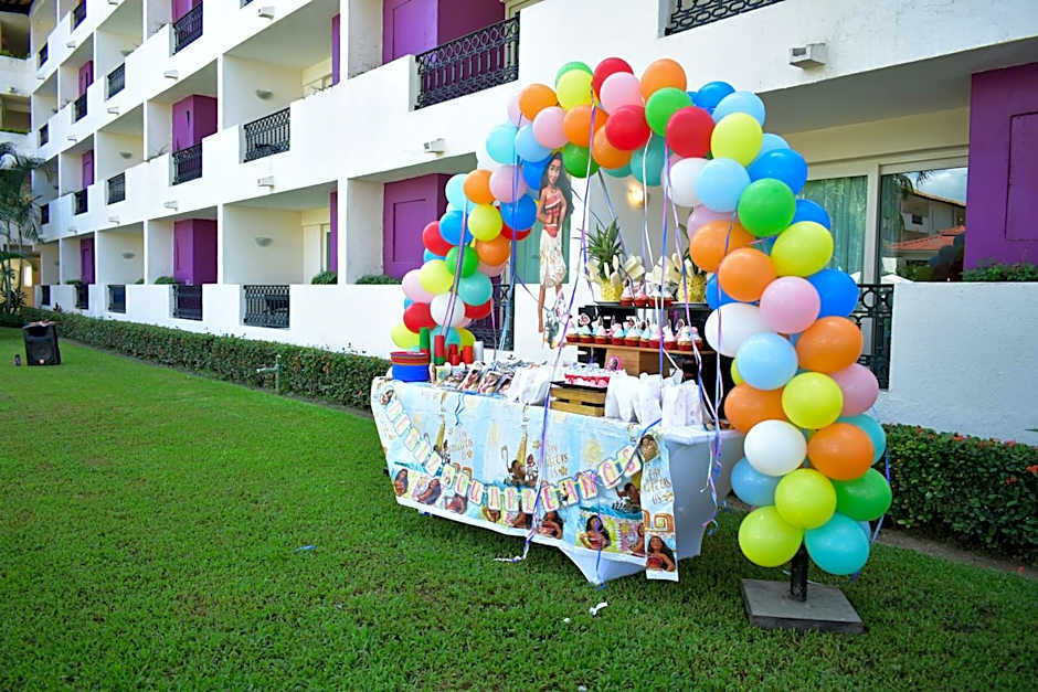 Crown Paradise Club Puerto Vallarta All Inclusive