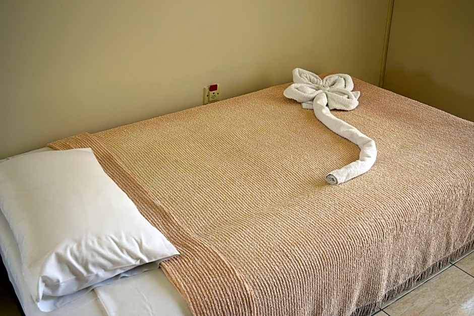 Anna Hotel Apartments