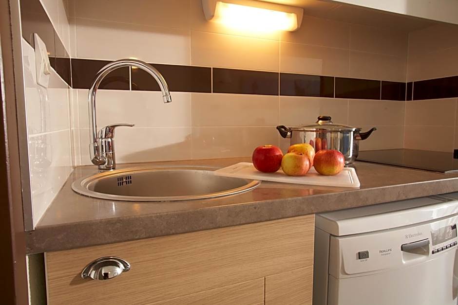 SOWELL RESIDENCES Le Port