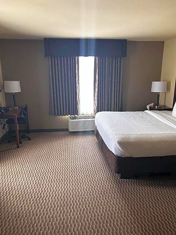 Comfort Inn & Suites Madisonville