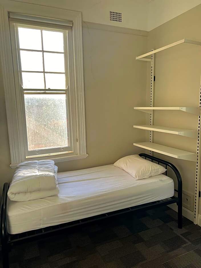 Manly Bunkhouse