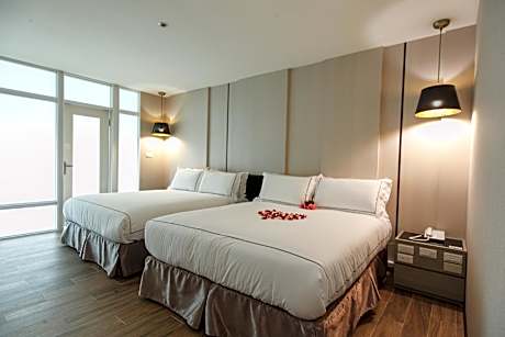 2 Double Beds - Disabled Access, No Smoking