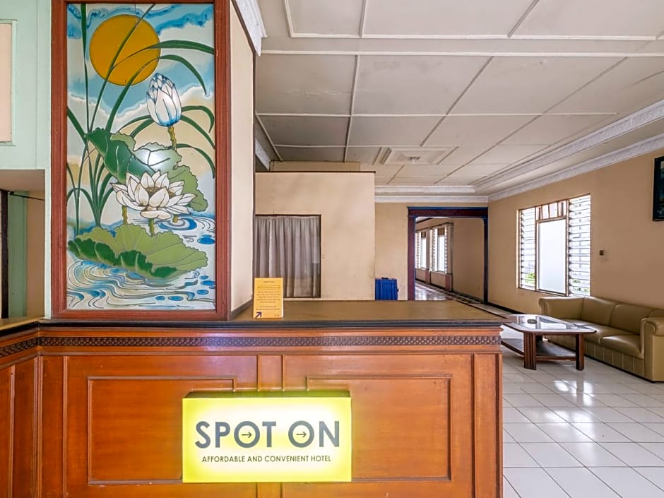 SPOT ON 2341 Hotel Padjajaran 2