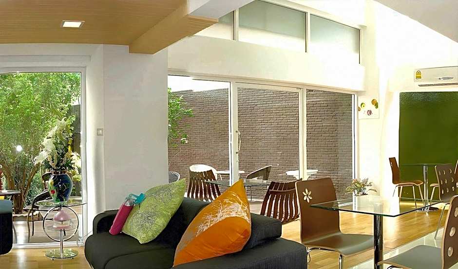 Nantra Sukhumvit 39 Hotel