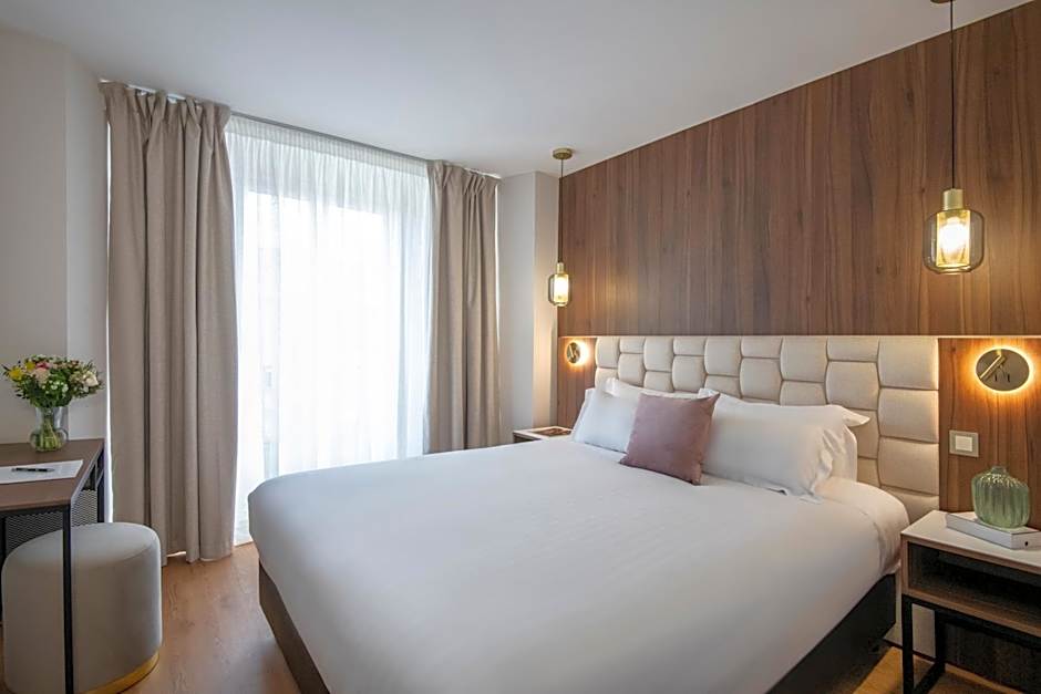 Le Cetai Cannes Beach Hotel