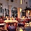 Manoir Des Arts Hotel