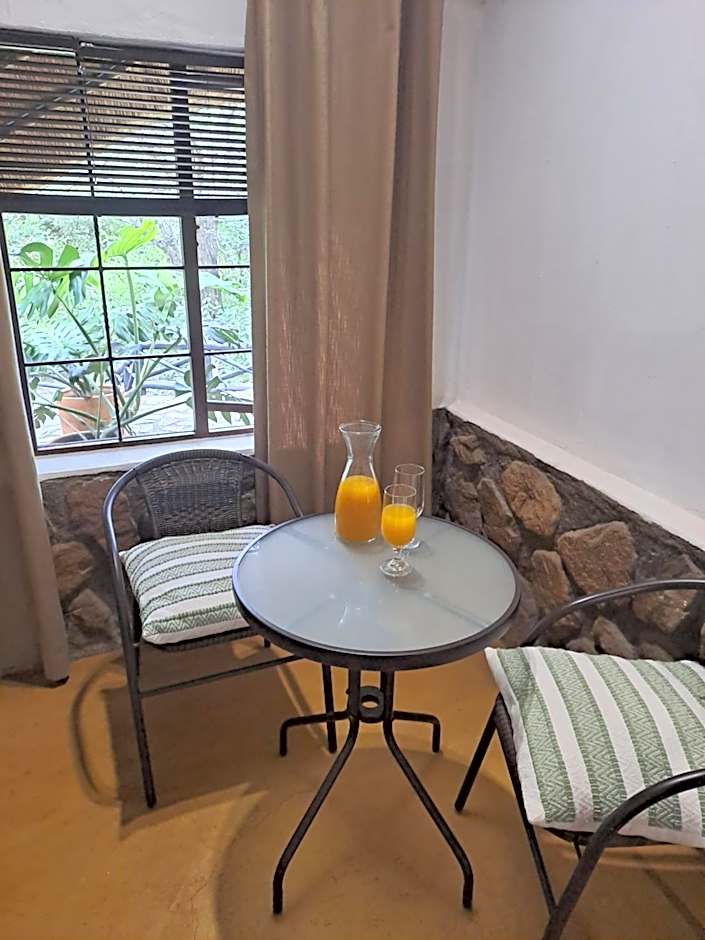 LittleBush Private Lodge